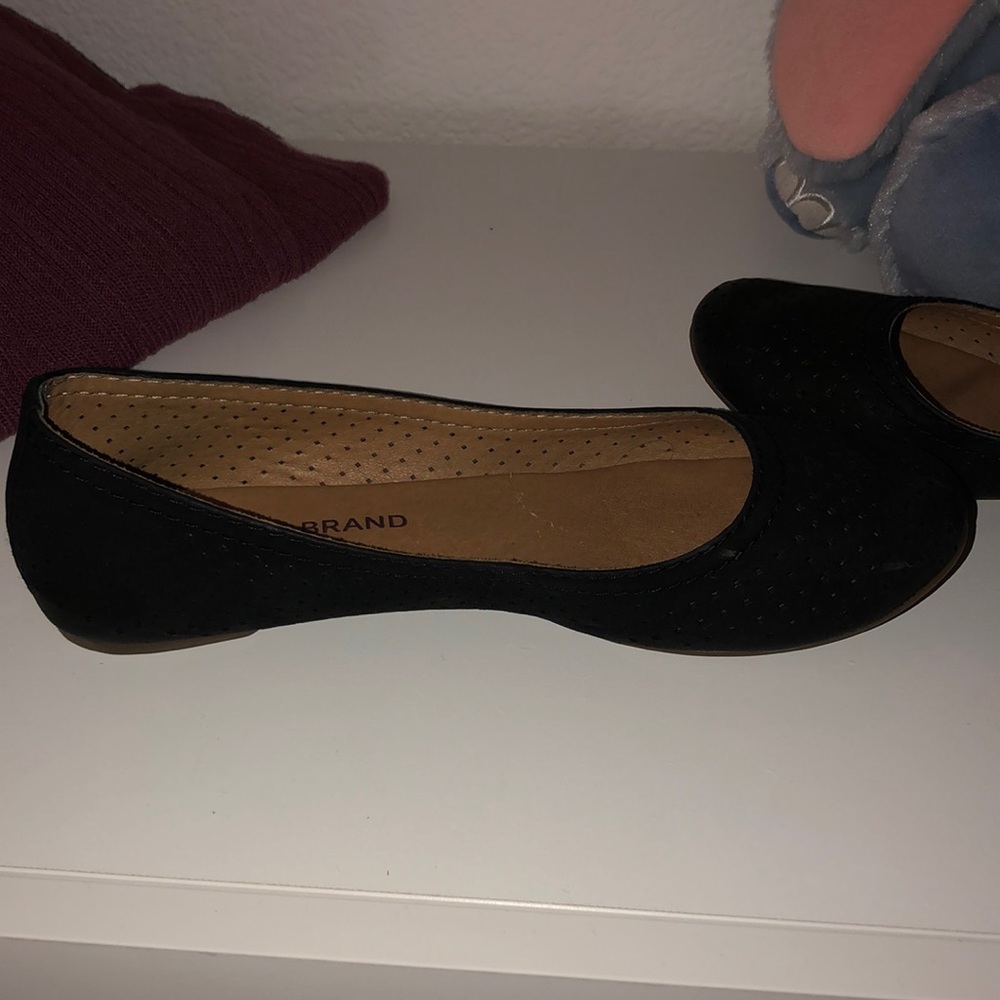 Shoes - Picture 4 of 4